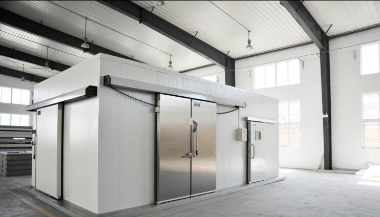 cold storage room (152)